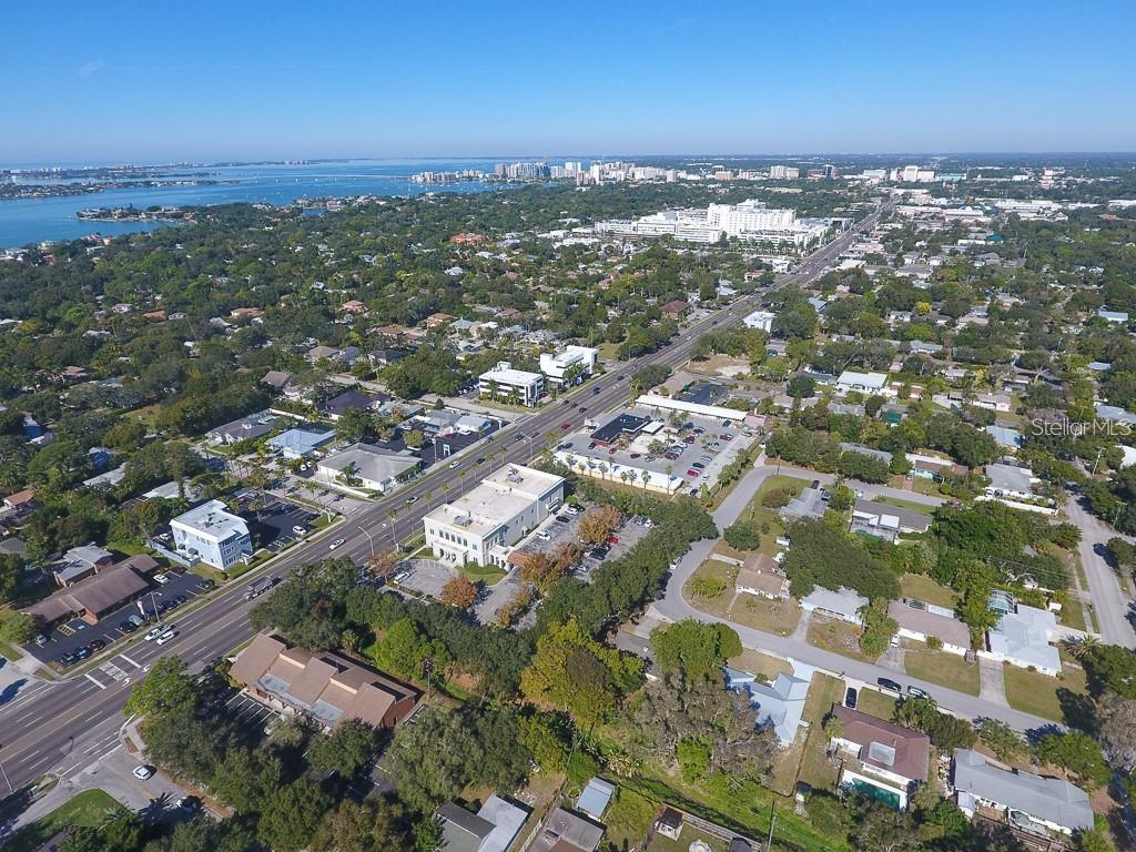 Image 44 of 49 For 2060 Sunnyside Place
