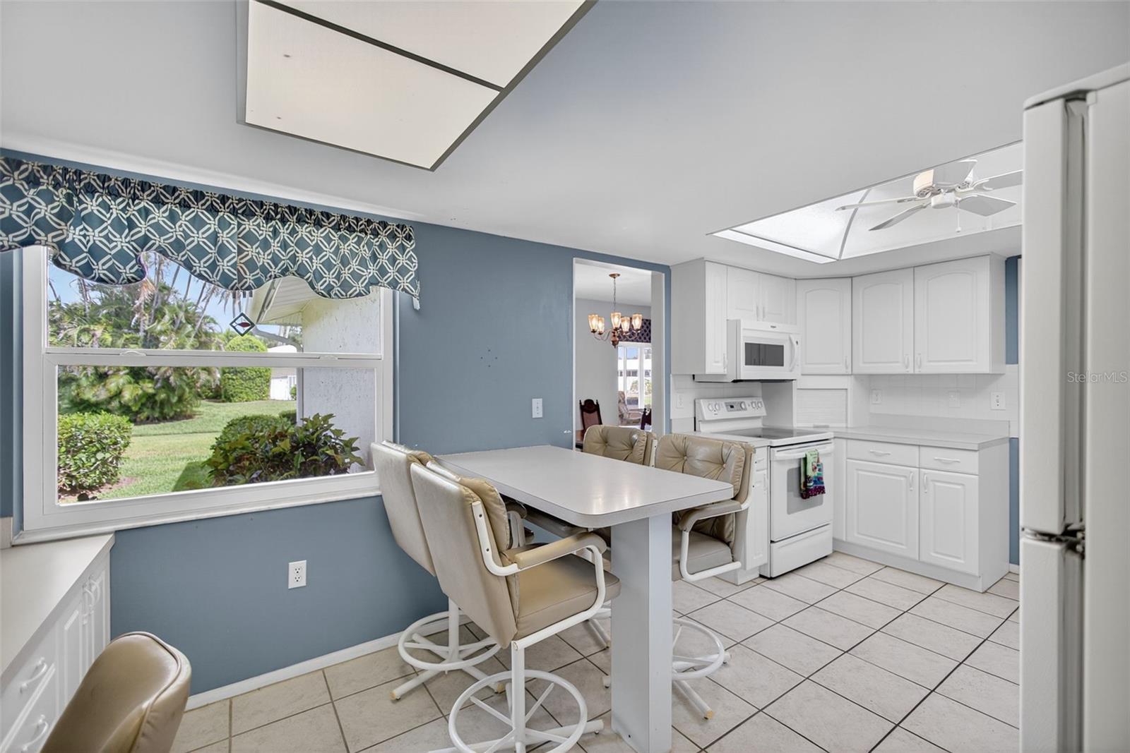 Image 12 of 45 For 6816 10th Avenue W