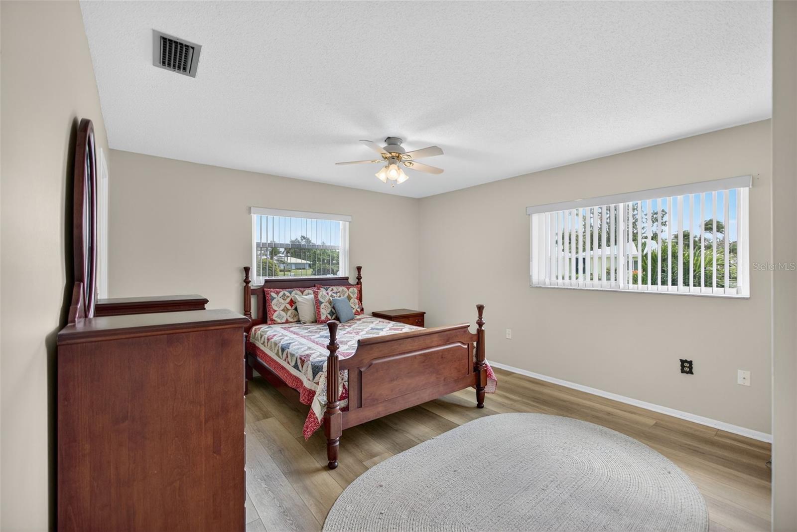 Image 25 of 45 For 6816 10th Avenue W