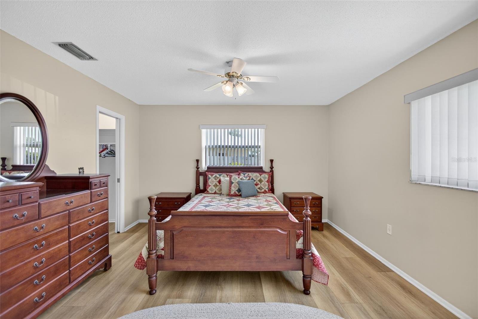Image 26 of 45 For 6816 10th Avenue W