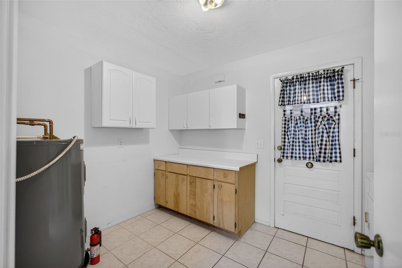 Image 40 of 45 For 6816 10th Avenue W