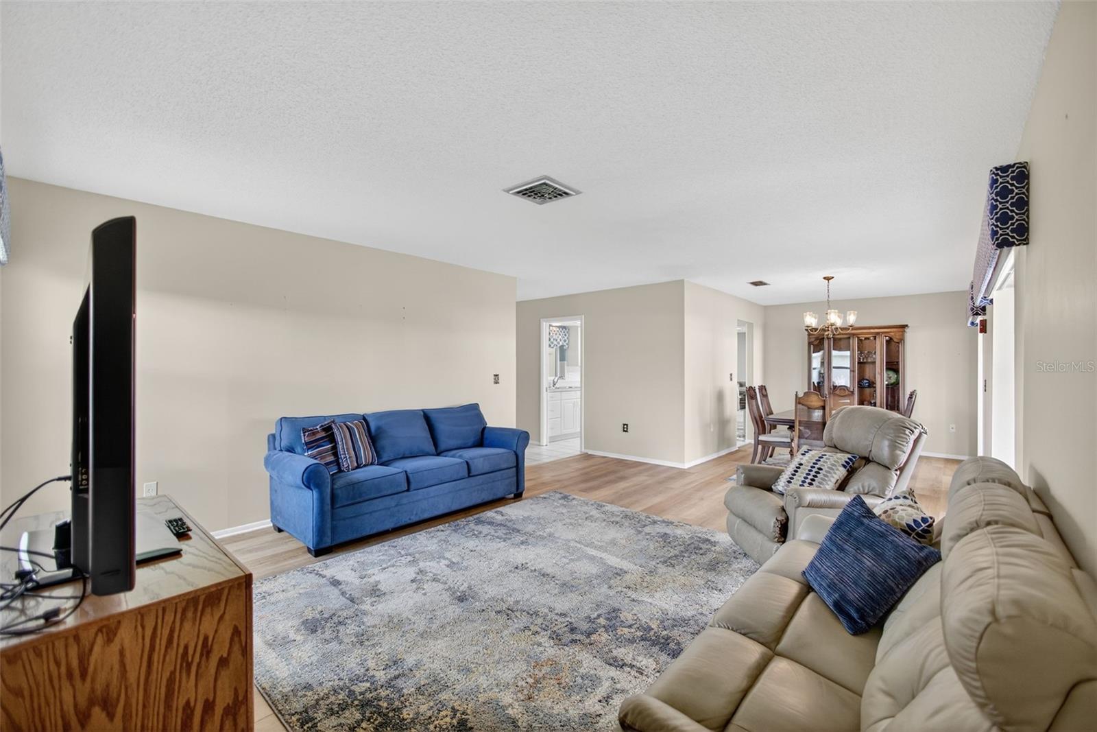 Image 6 of 45 For 6816 10th Avenue W