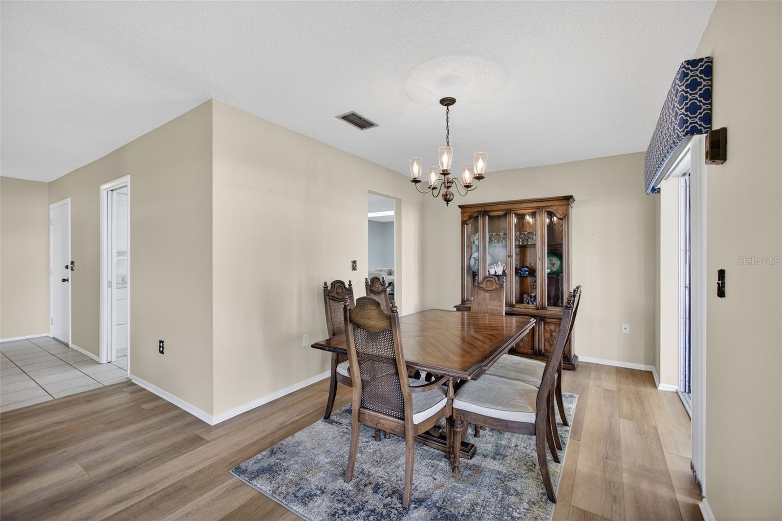 Image 7 of 45 For 6816 10th Avenue W