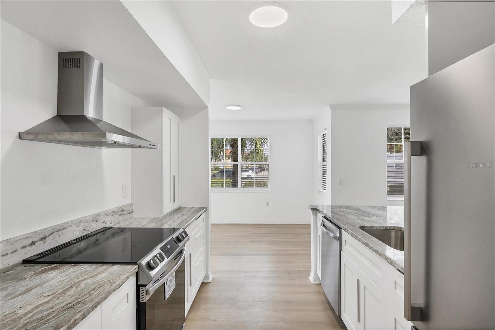 Image 10 of 46 For 1010 Villagio Circle 101