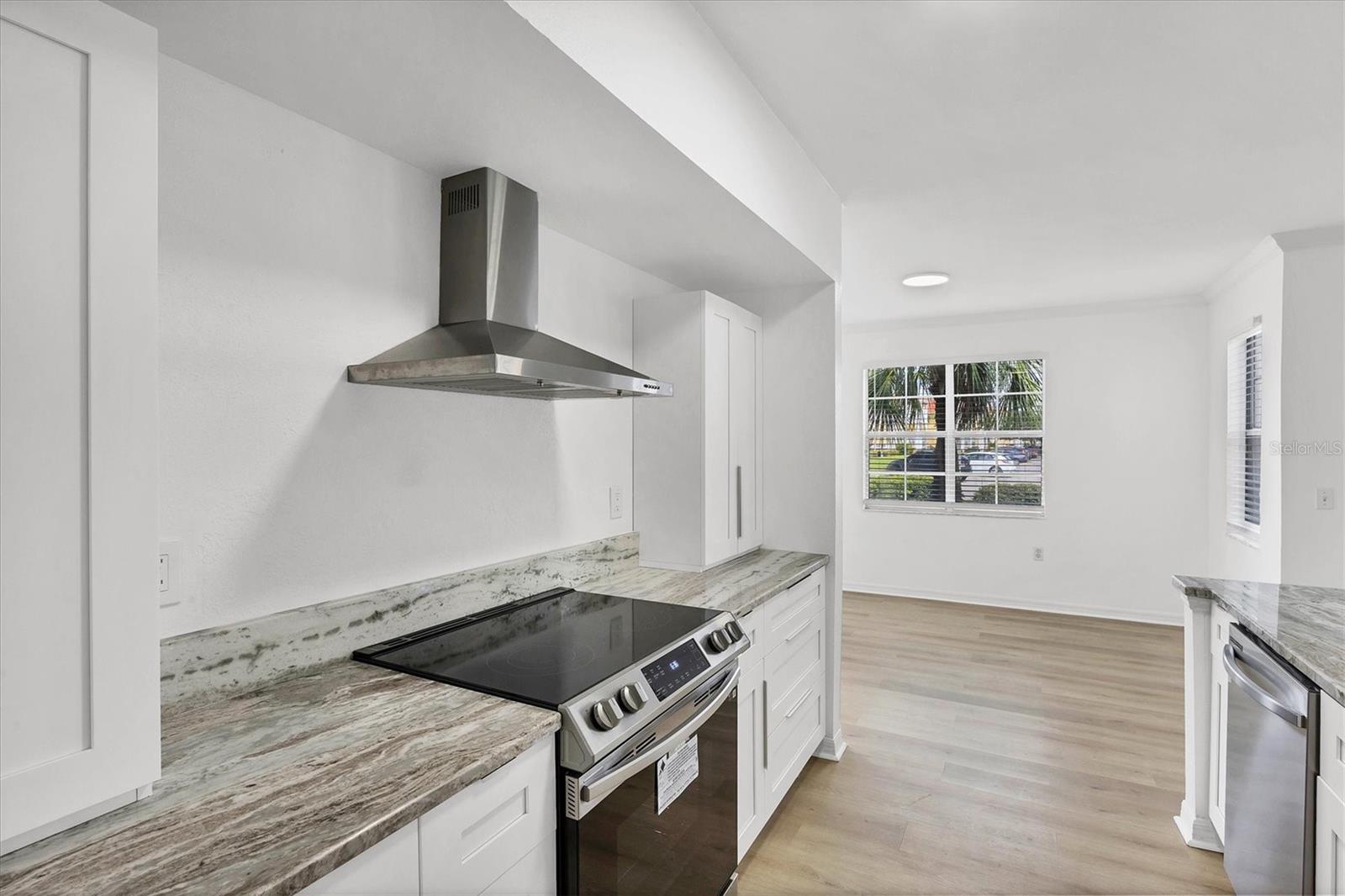 Image 11 of 46 For 1010 Villagio Circle 101