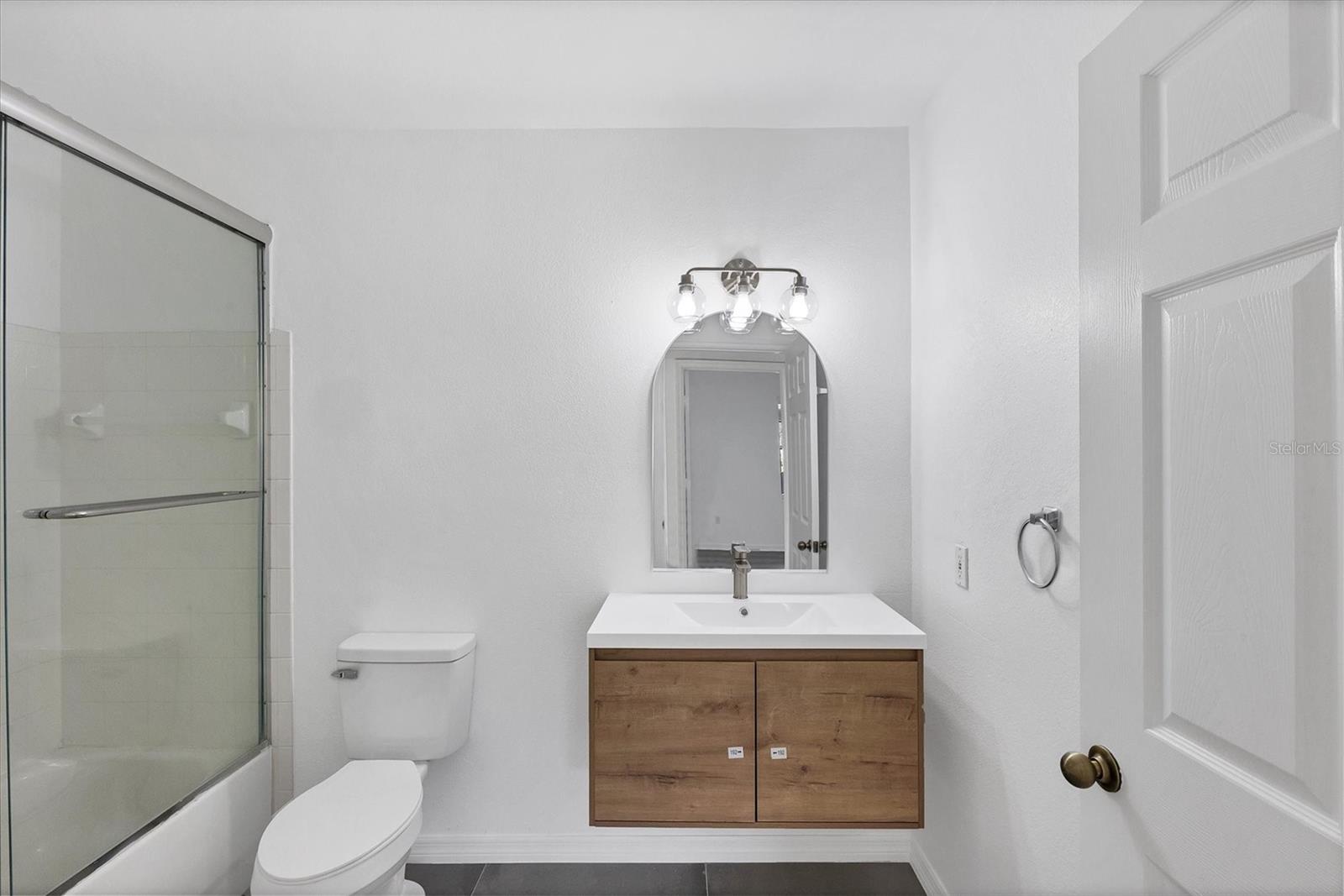 Image 24 of 46 For 1010 Villagio Circle 101