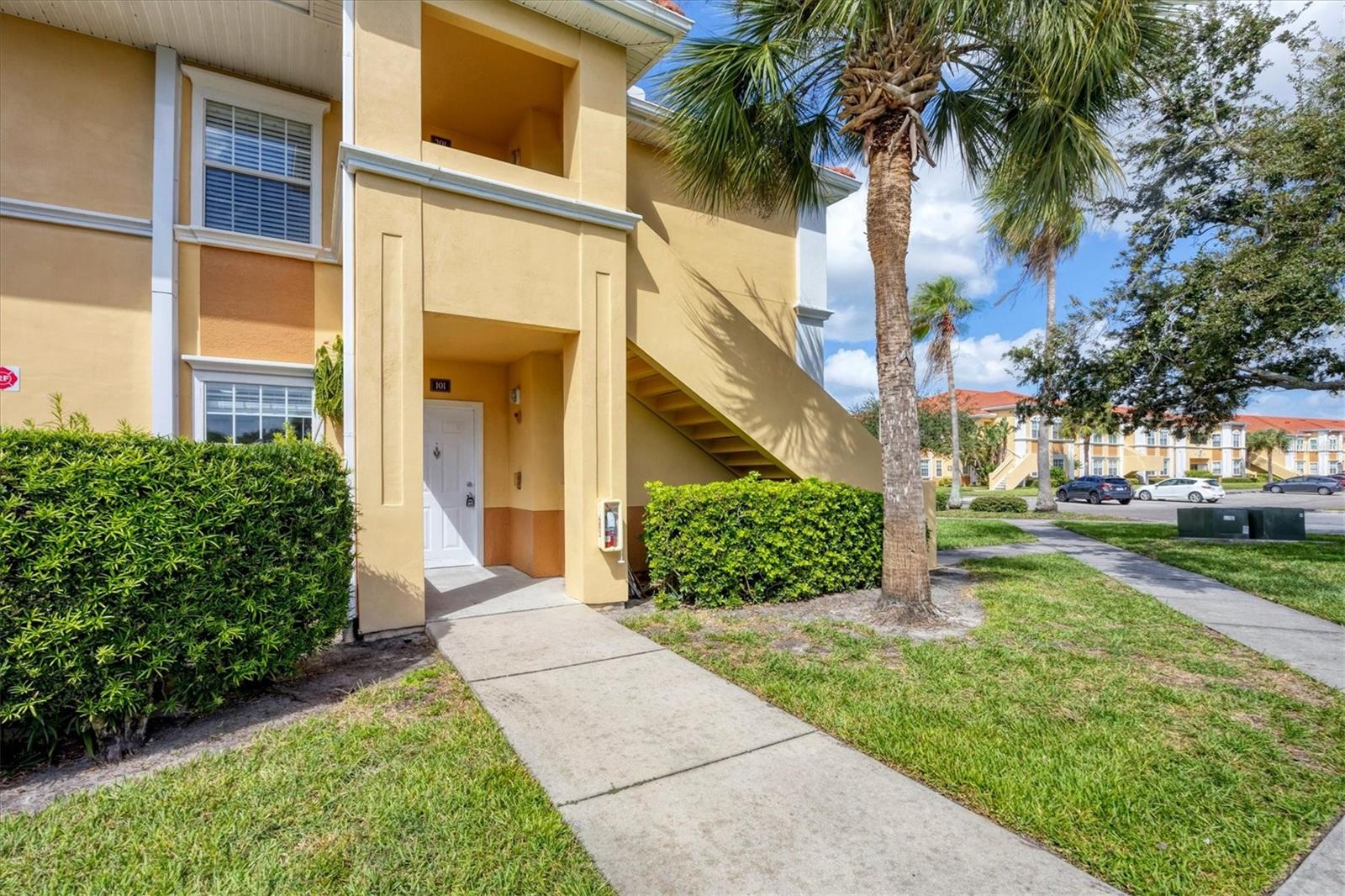 Image 3 of 46 For 1010 Villagio Circle 101
