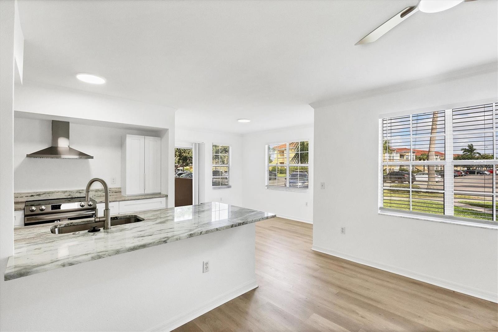 Image 7 of 46 For 1010 Villagio Circle 101