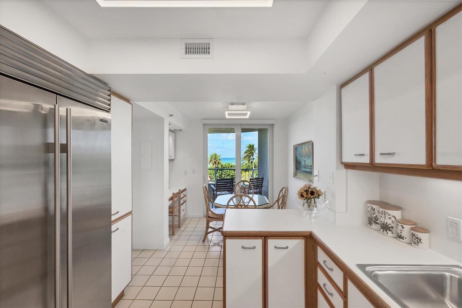 Image 12 of 72 For 775 Longboat Club Road 203