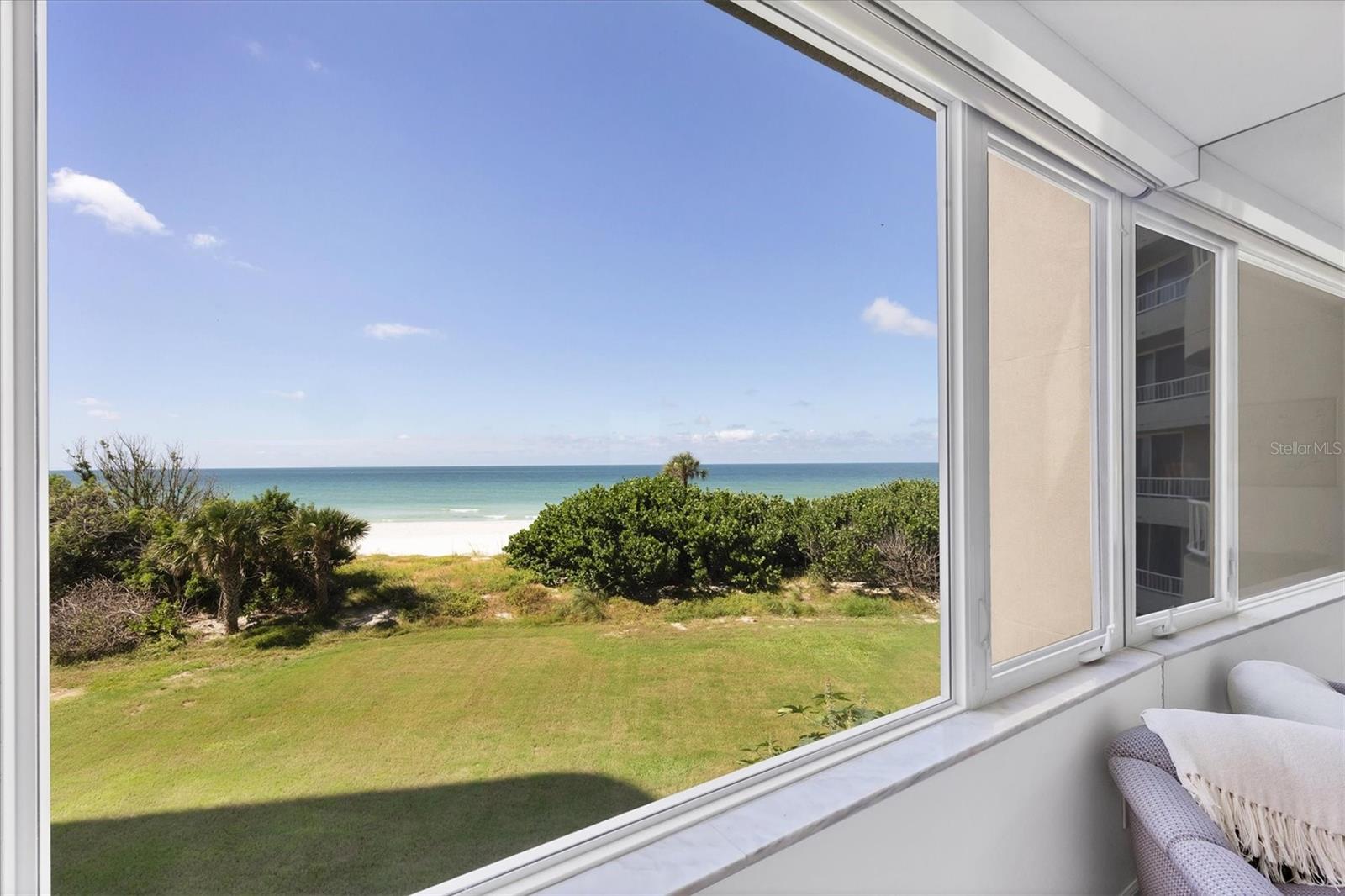 Image 16 of 72 For 775 Longboat Club Road 203