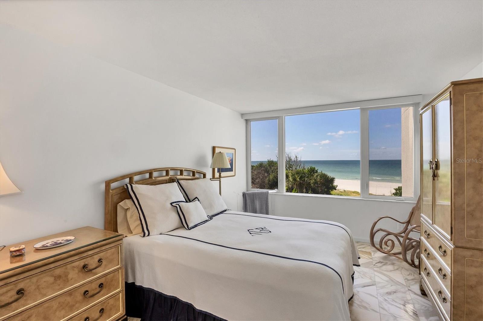 Image 22 of 72 For 775 Longboat Club Road 203