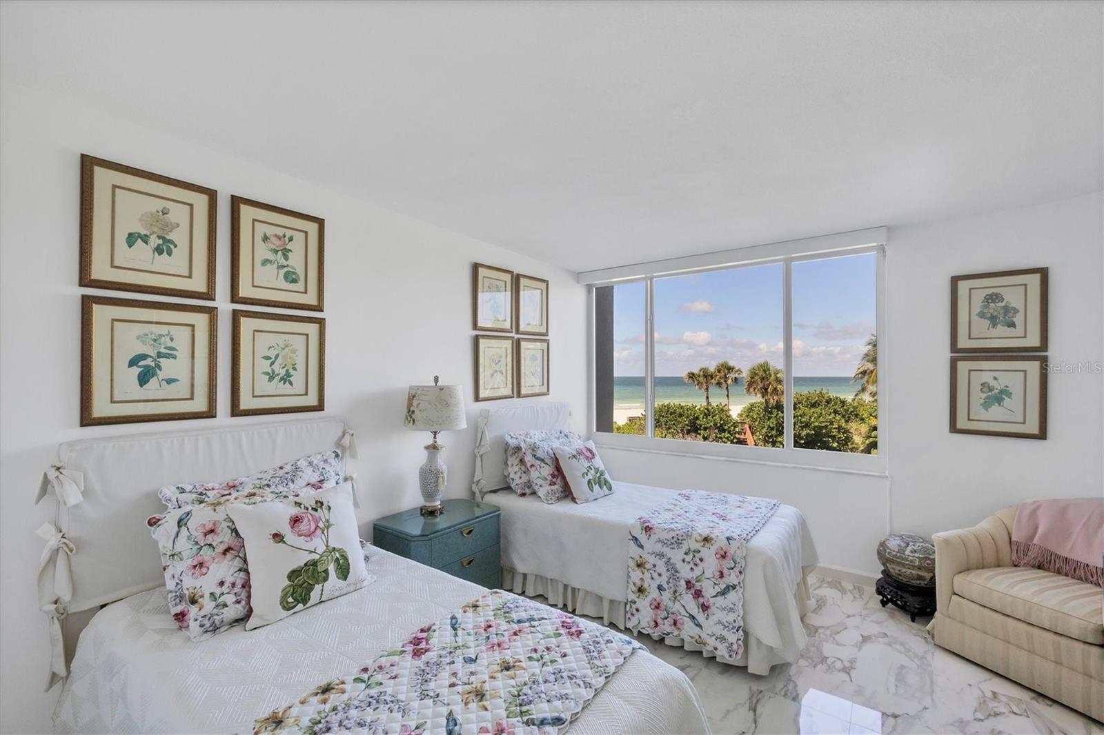 Image 26 of 72 For 775 Longboat Club Road 203