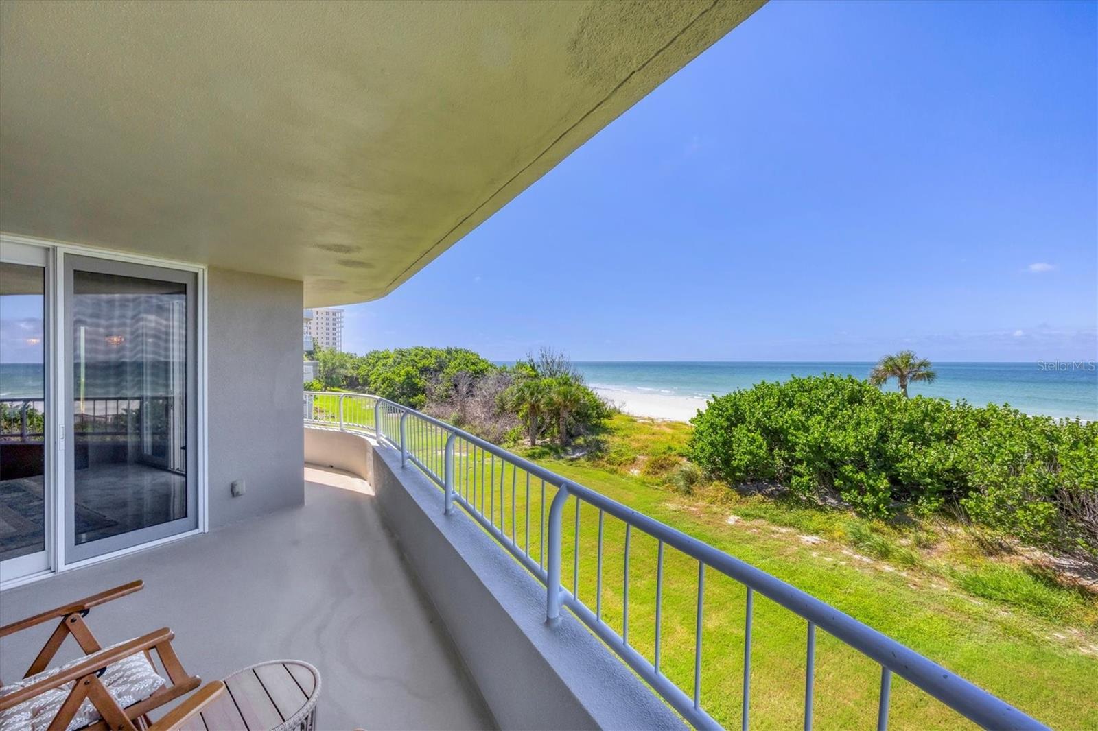 Image 32 of 72 For 775 Longboat Club Road 203