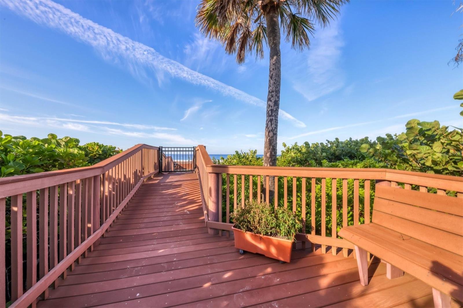 Image 44 of 72 For 775 Longboat Club Road 203