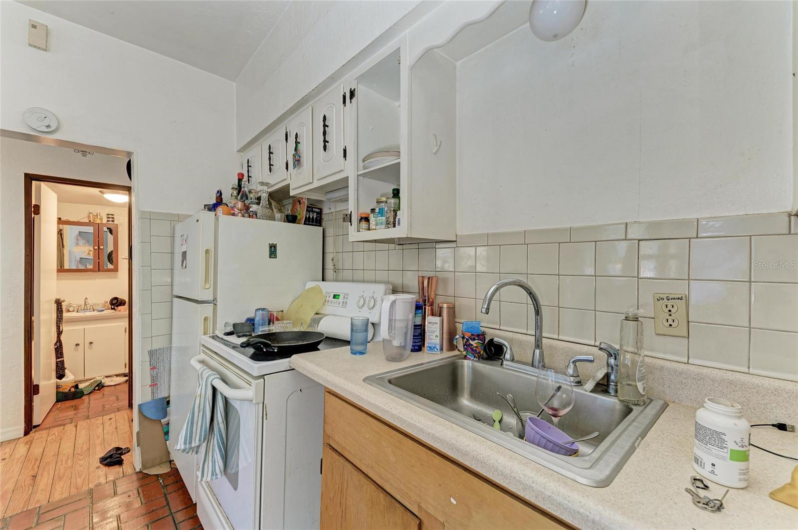 Image 22 of 47 For 432 Adelia Avenue