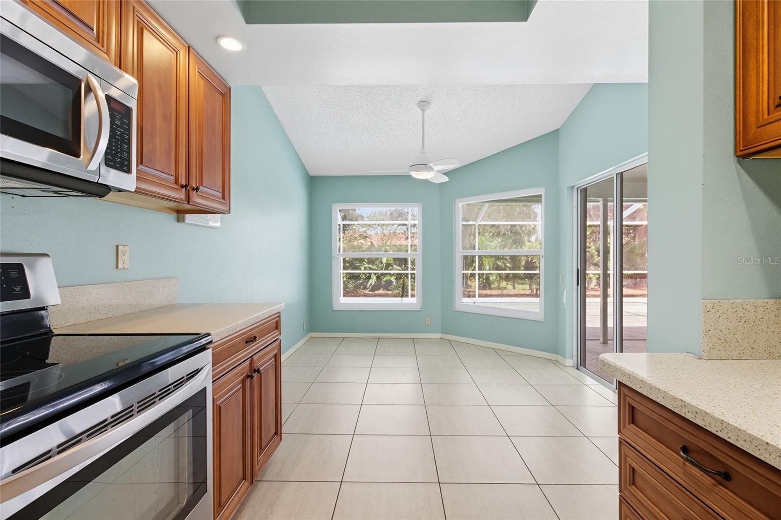 Image 13 of 34 For 4709 Meadowview Circle