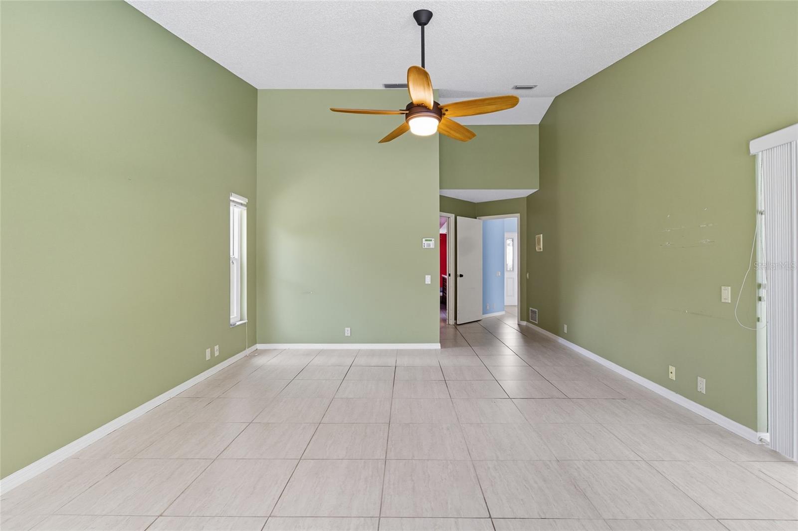 Image 18 of 34 For 4709 Meadowview Circle