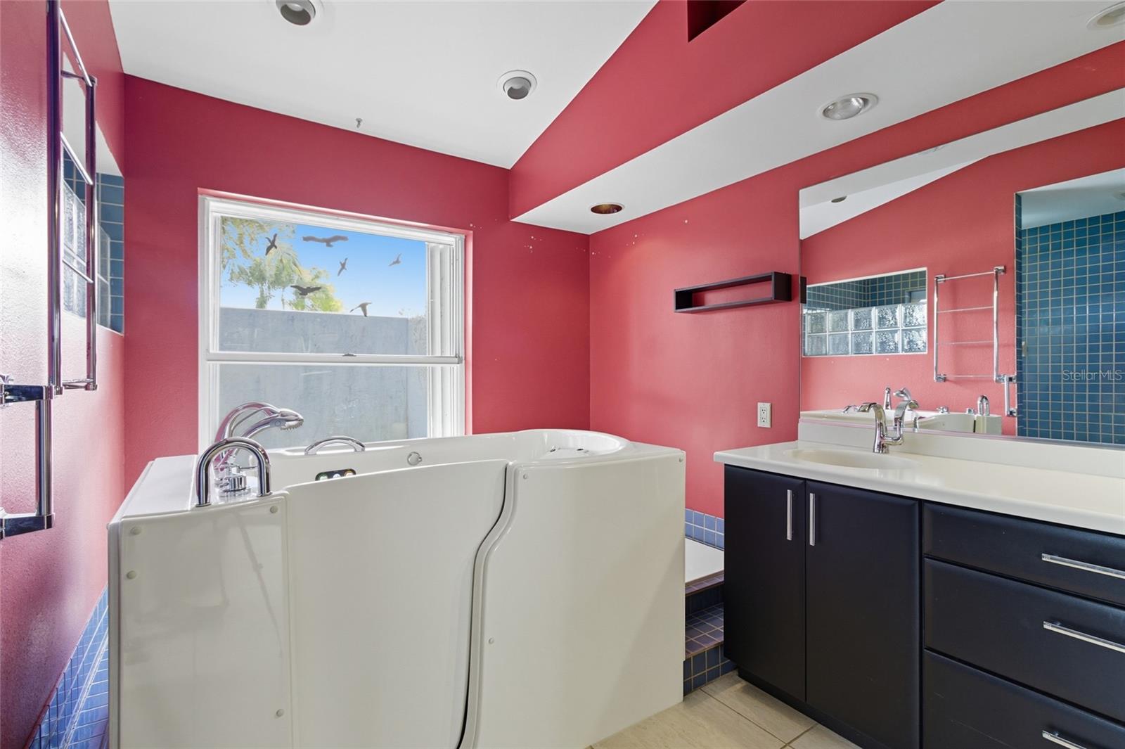 Image 21 of 34 For 4709 Meadowview Circle