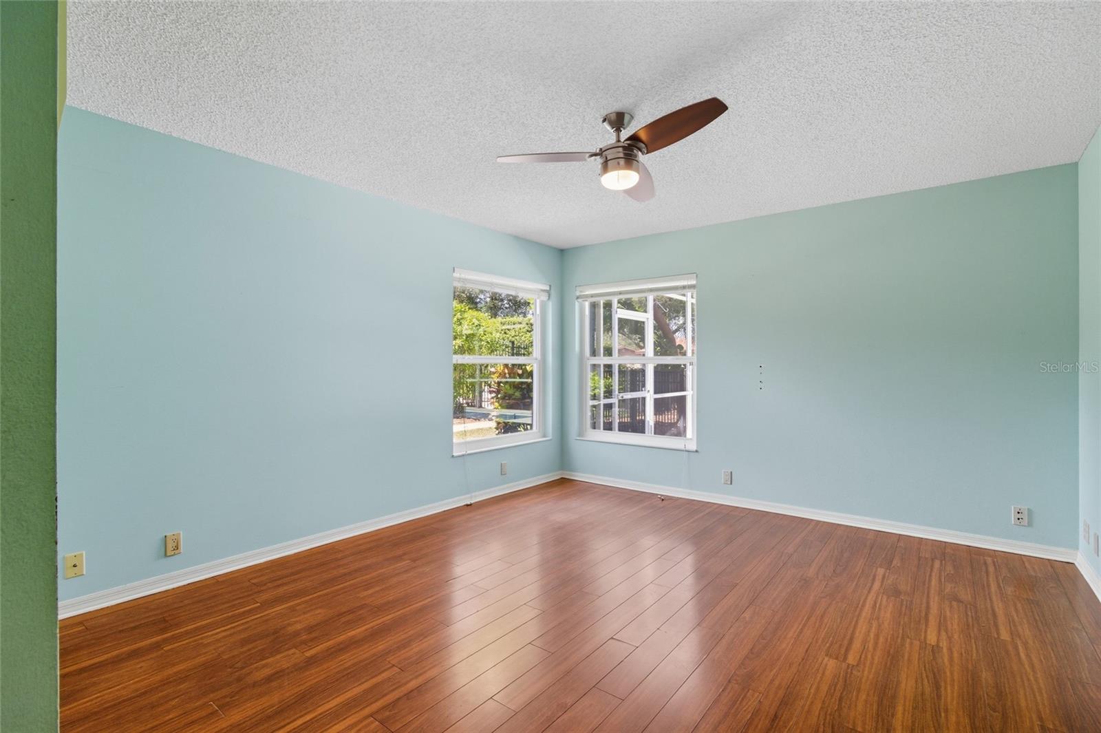 Image 24 of 34 For 4709 Meadowview Circle