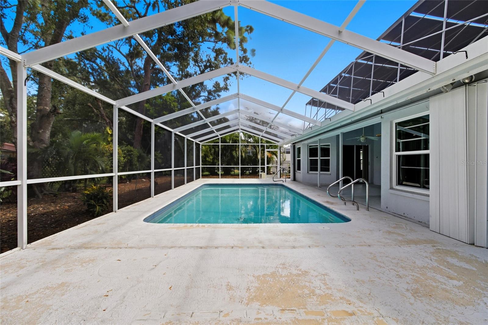 Image 29 of 34 For 4709 Meadowview Circle