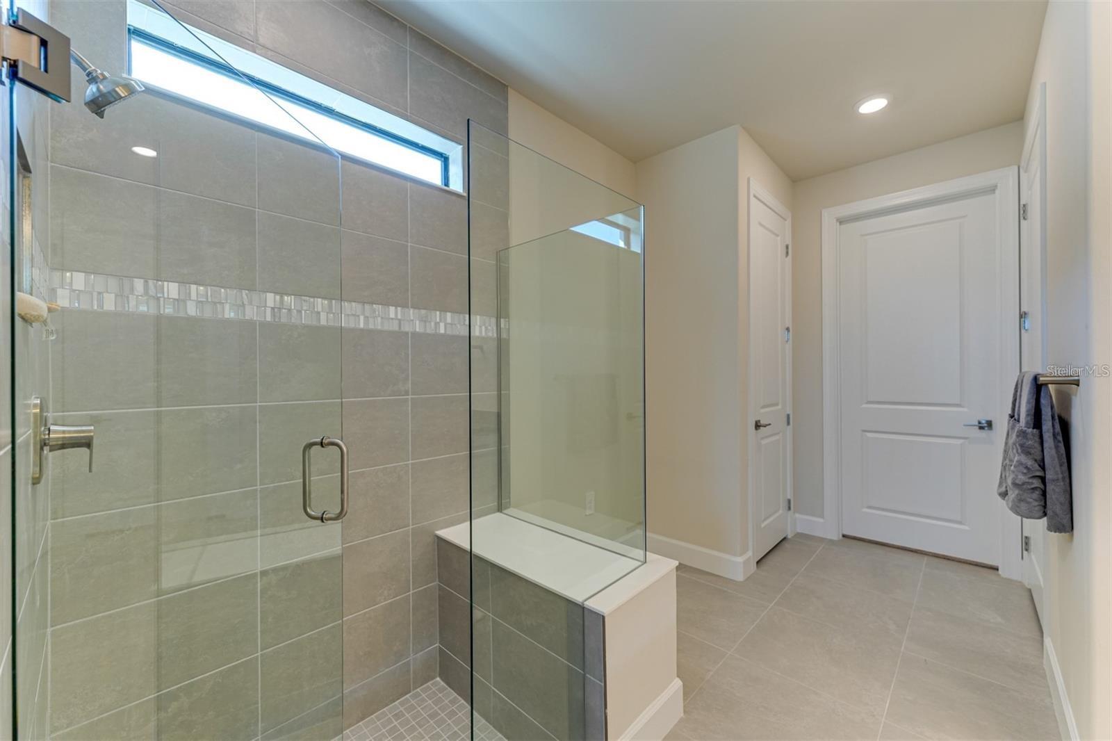 Image 23 of 42 For 18023 Waterville Place