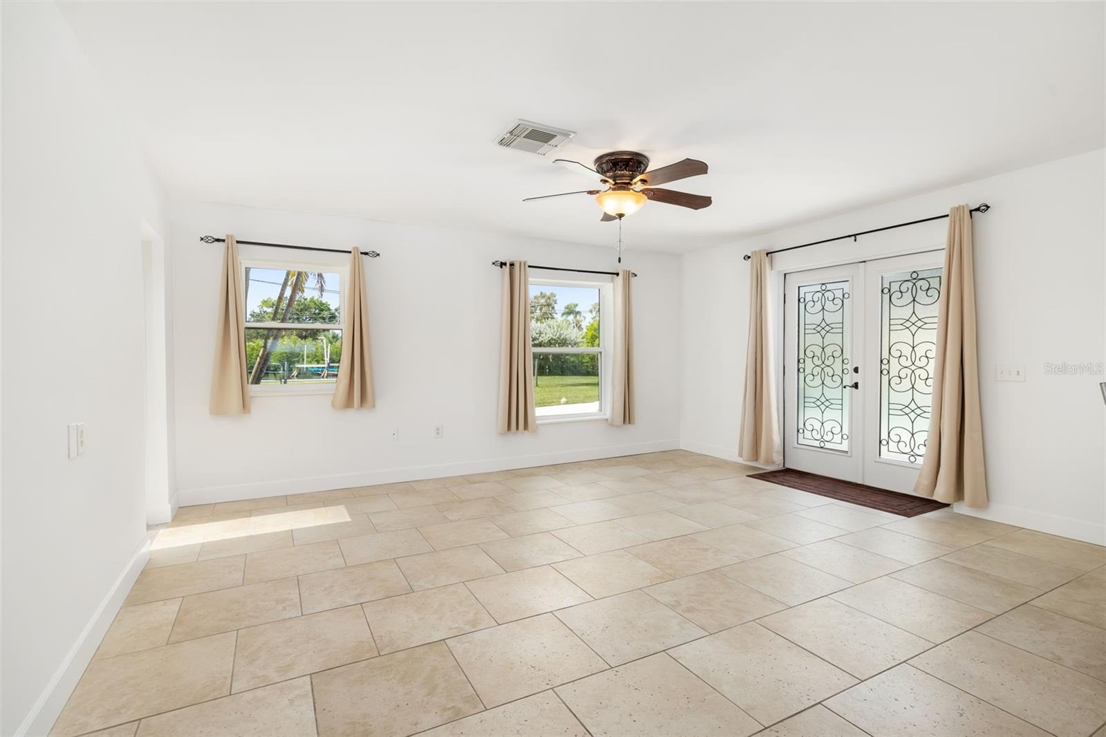 Image 18 of 61 For 331 Sally Lee Drive
