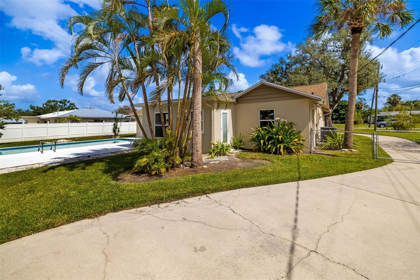 Image 39 of 61 For 331 Sally Lee Drive