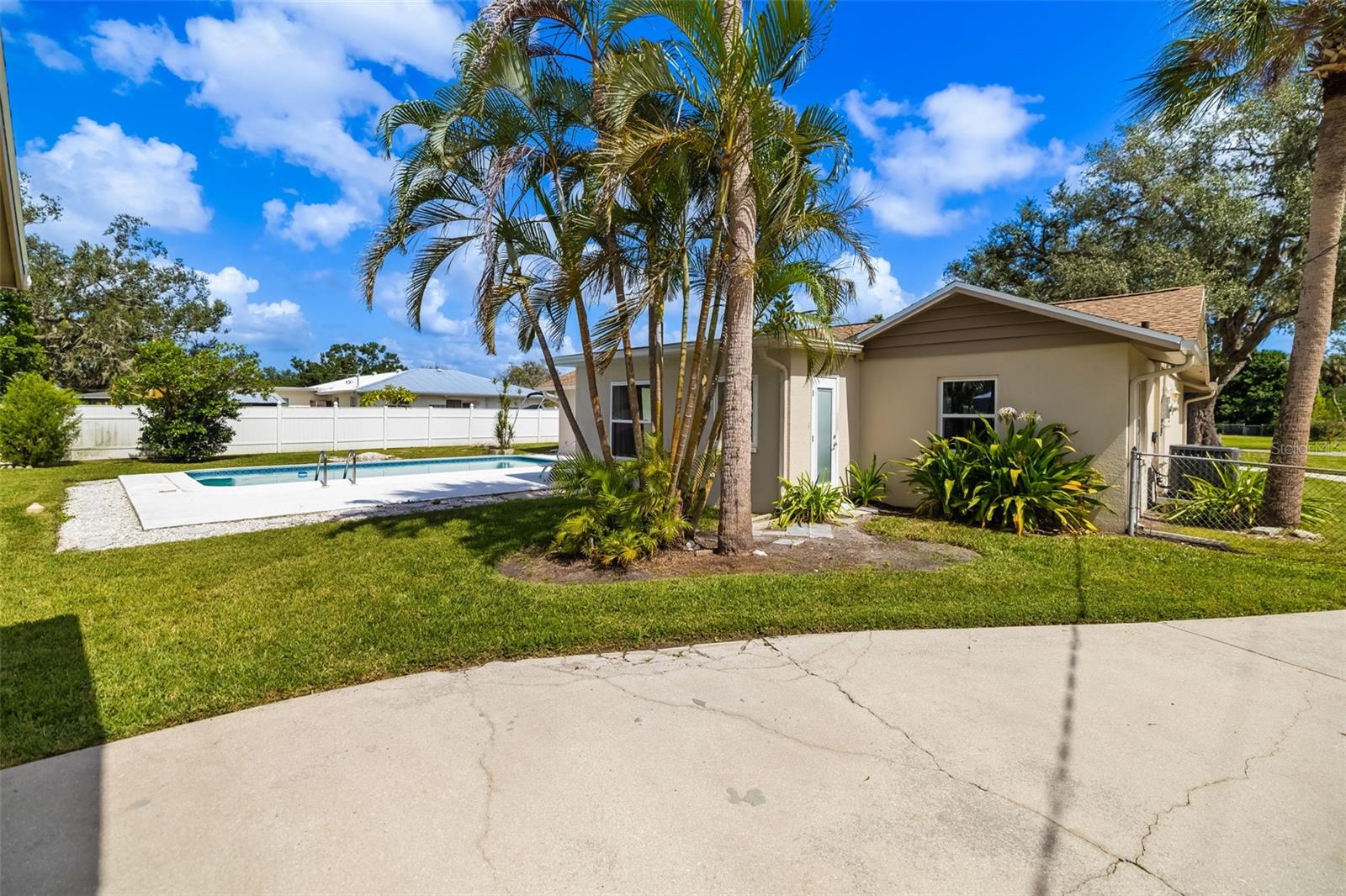 Image 40 of 61 For 331 Sally Lee Drive