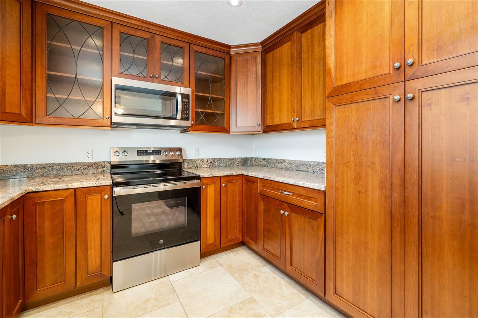 Image 8 of 61 For 331 Sally Lee Drive