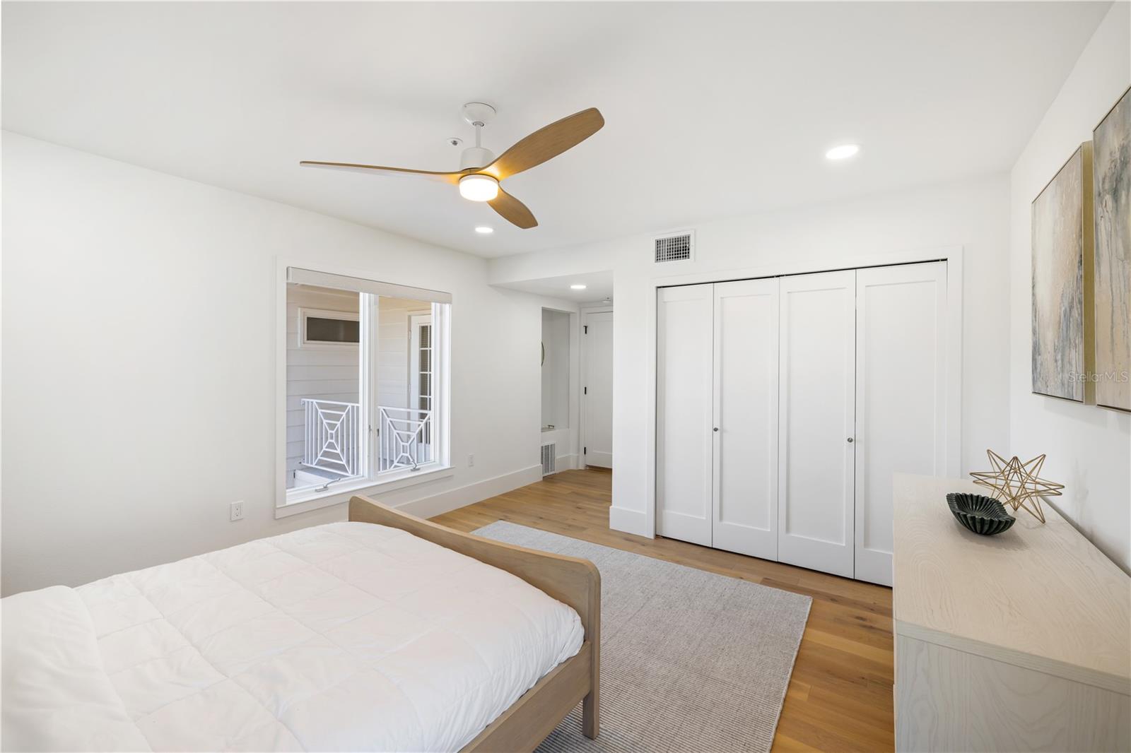 Image 77 of 100 For 4046 Higel Avenue