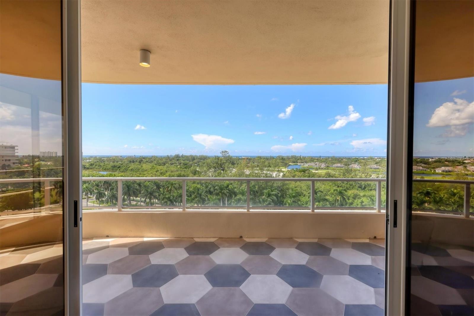Image 14 of 47 For 3060 Grand Bay Boulevard 175