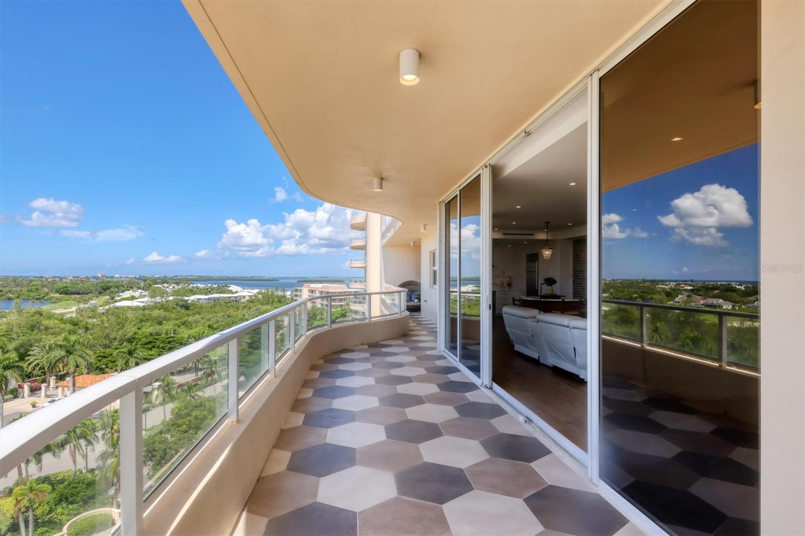 Image 4 of 47 For 3060 Grand Bay Boulevard 175