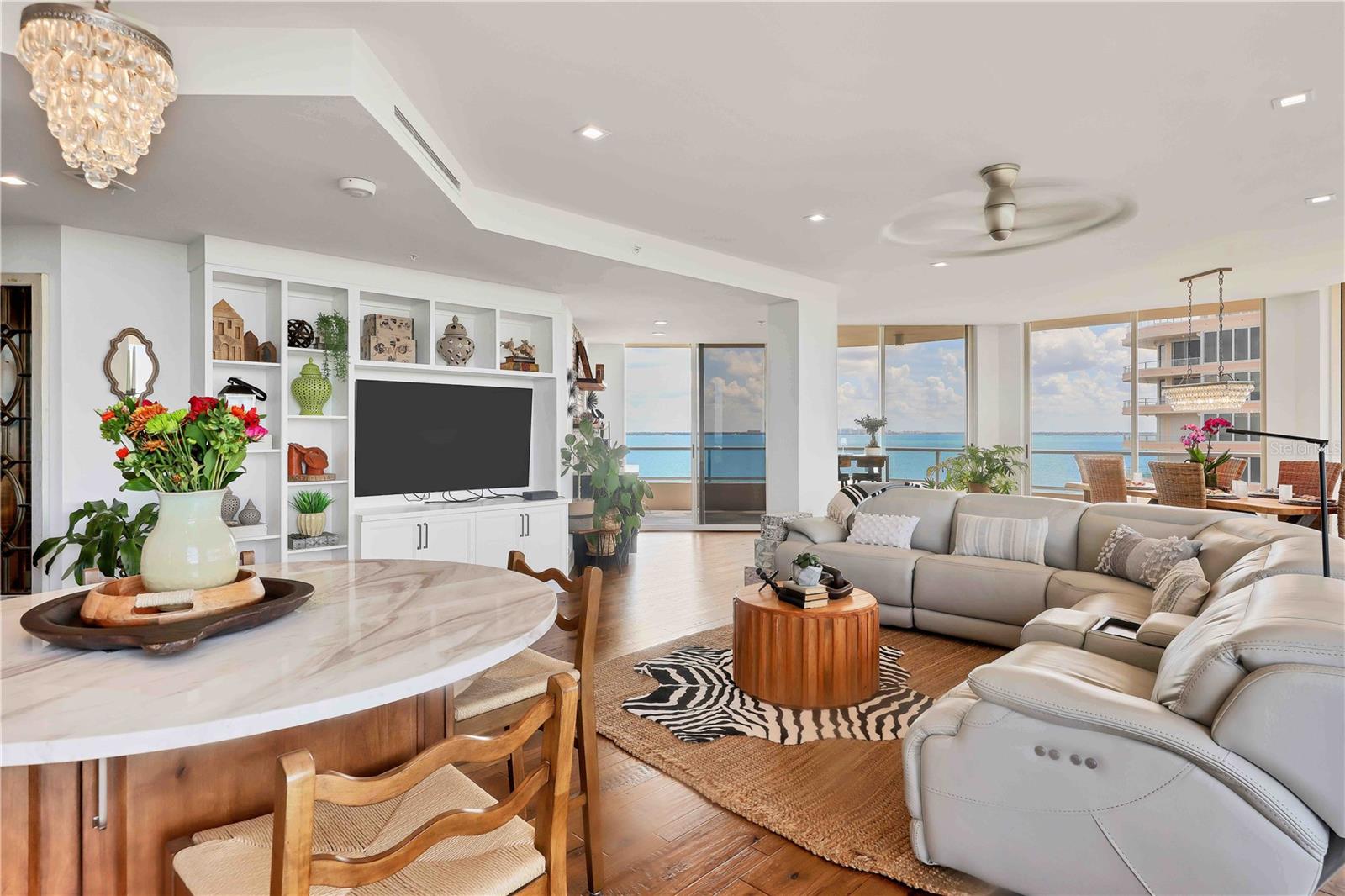 Image 6 of 47 For 3060 Grand Bay Boulevard 175