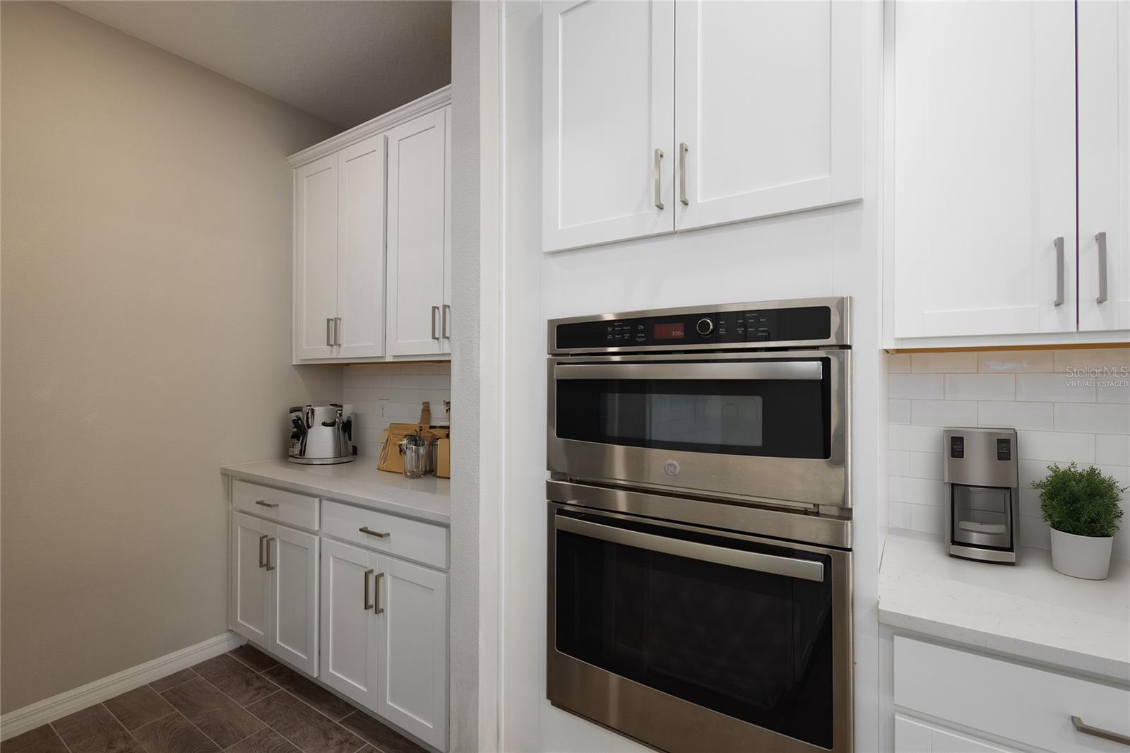 Image 22 of 44 For 5604 Blue Reef Place