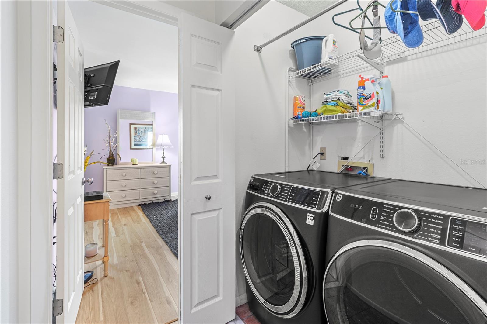 Image 27 of 69 For 8642 54th Avenue W 23