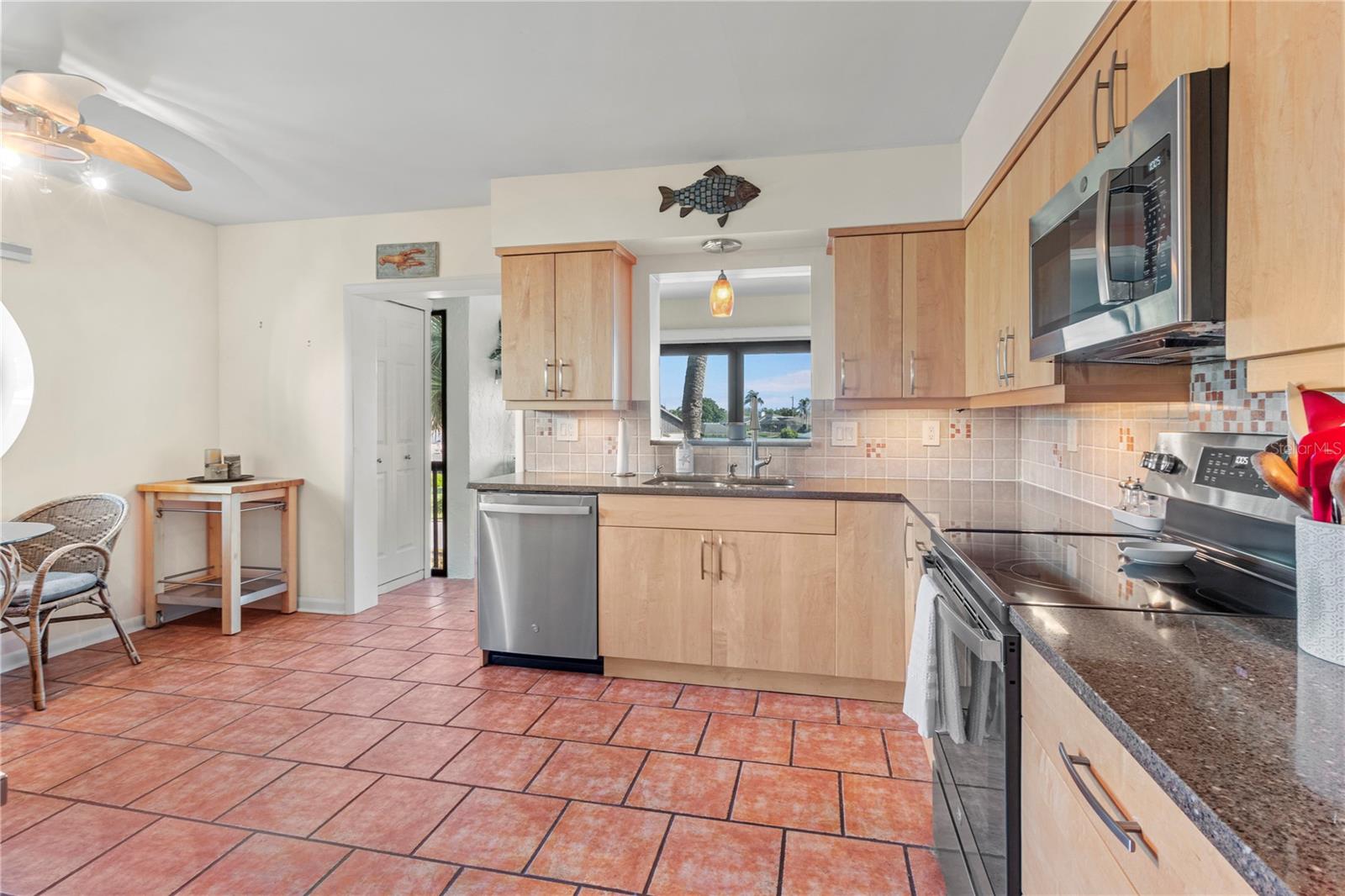 Image 32 of 69 For 8642 54th Avenue W 23