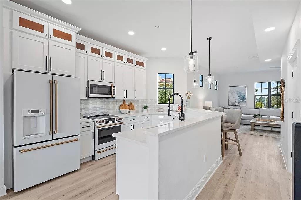 Image 18 of 66 For 6418 Margarita Shores Lane