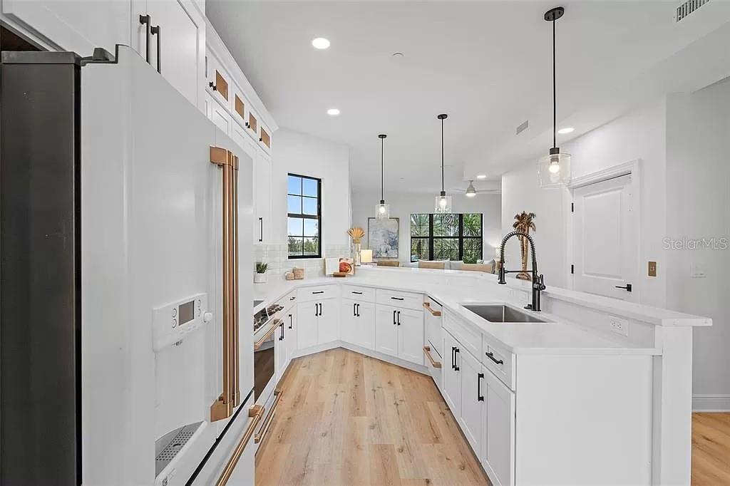 Image 19 of 66 For 6418 Margarita Shores Lane