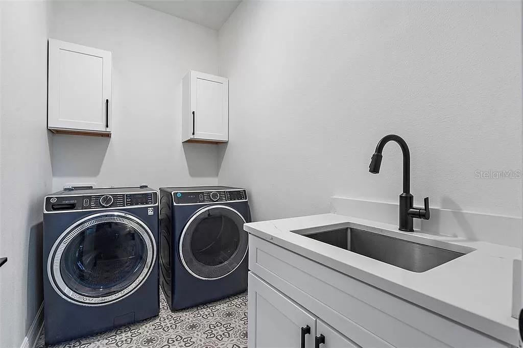 Image 31 of 66 For 6418 Margarita Shores Lane