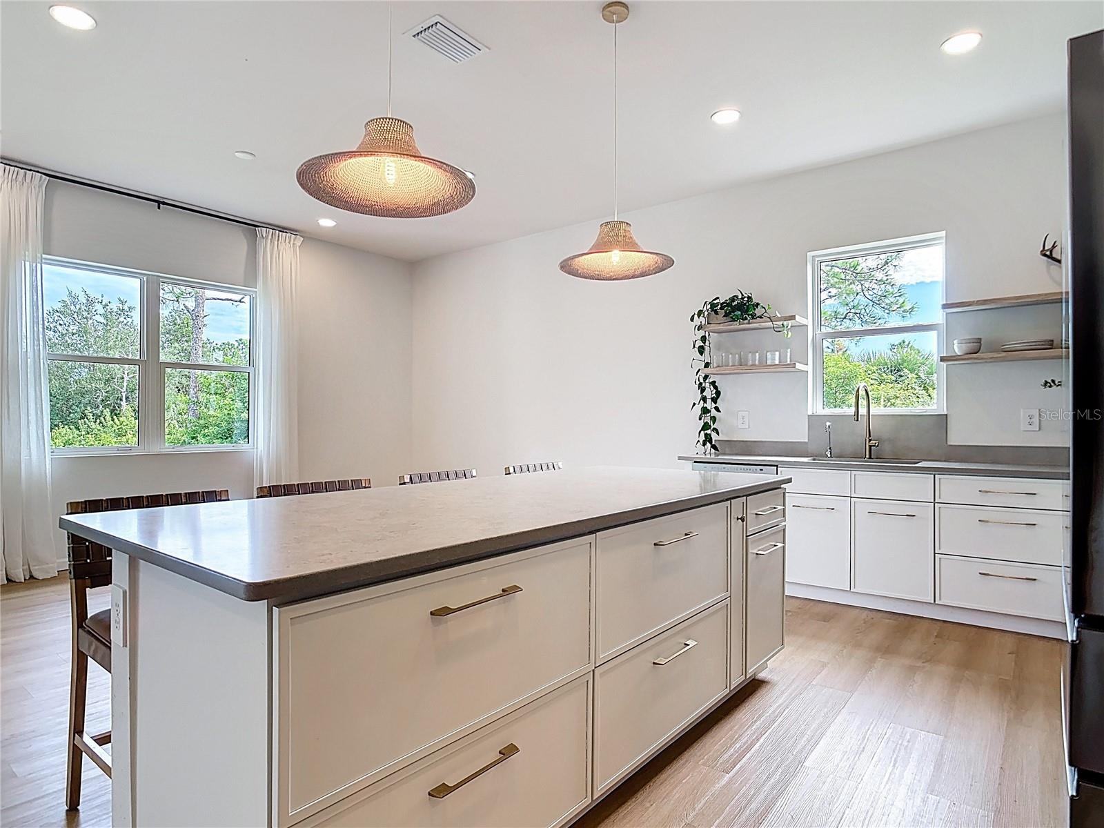 Image 18 of 50 For 14312 Rothschild Avenue