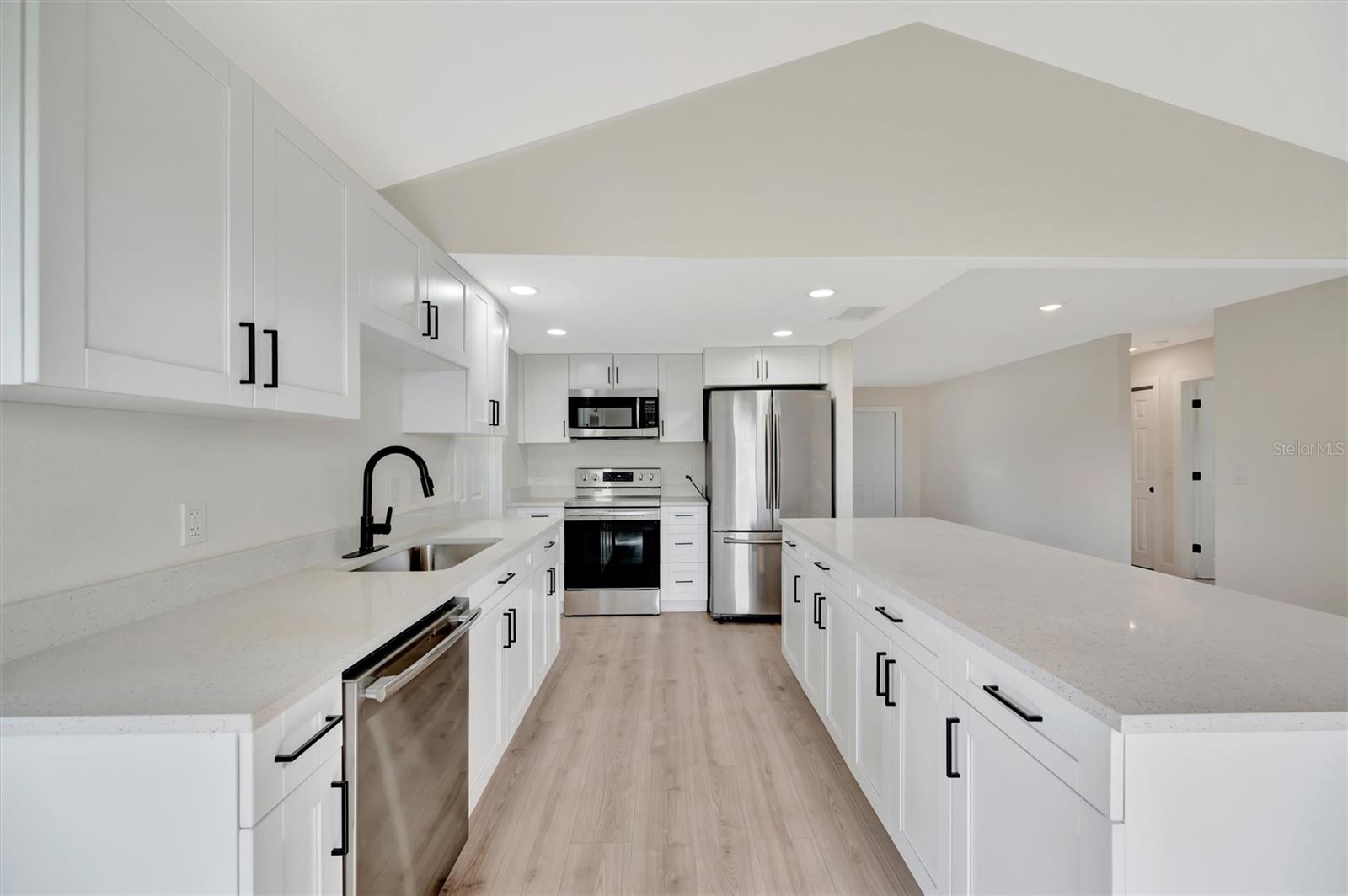 Image 12 of 38 For 2420 16th Street W