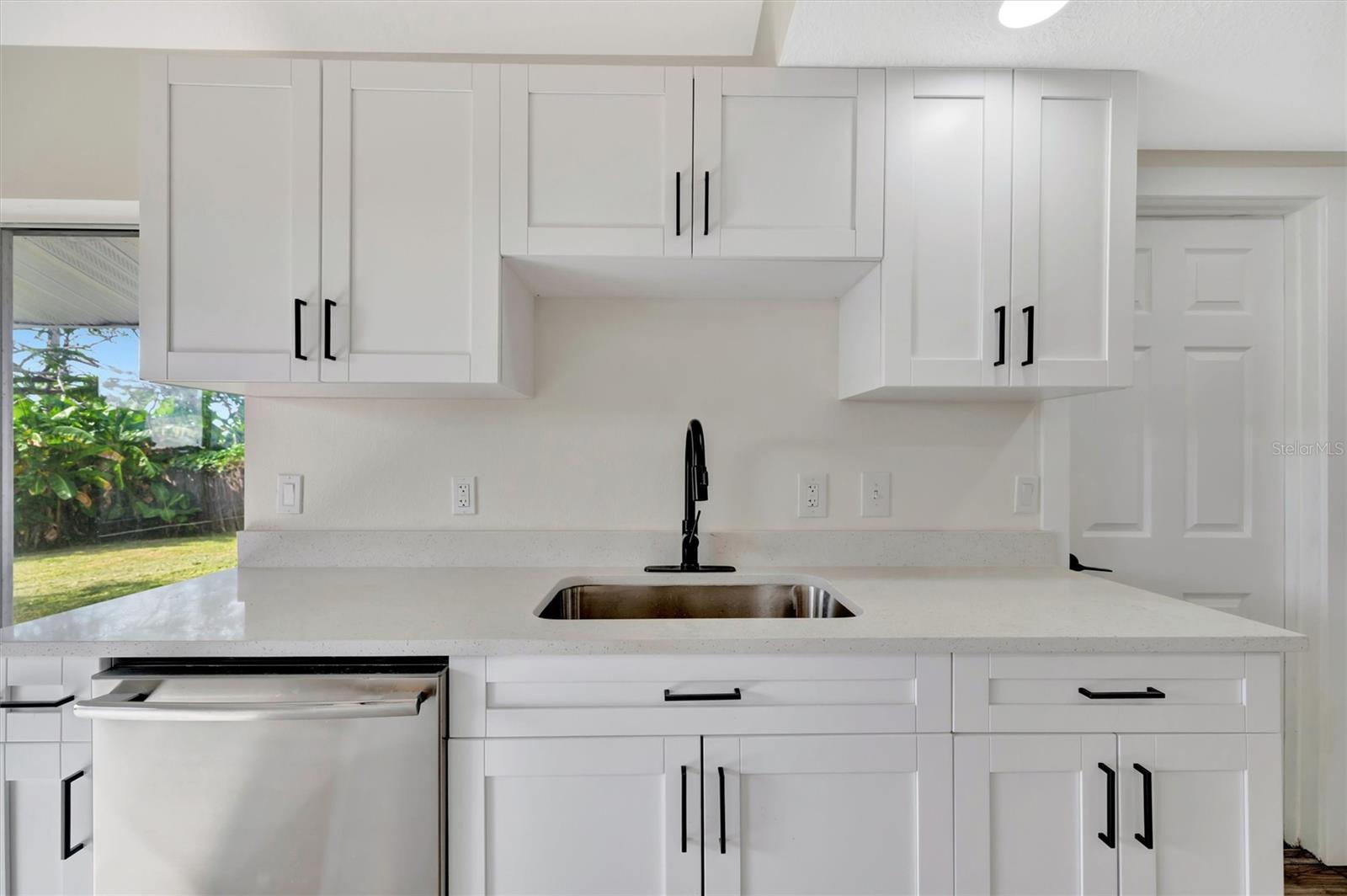 Image 14 of 38 For 2420 16th Street W