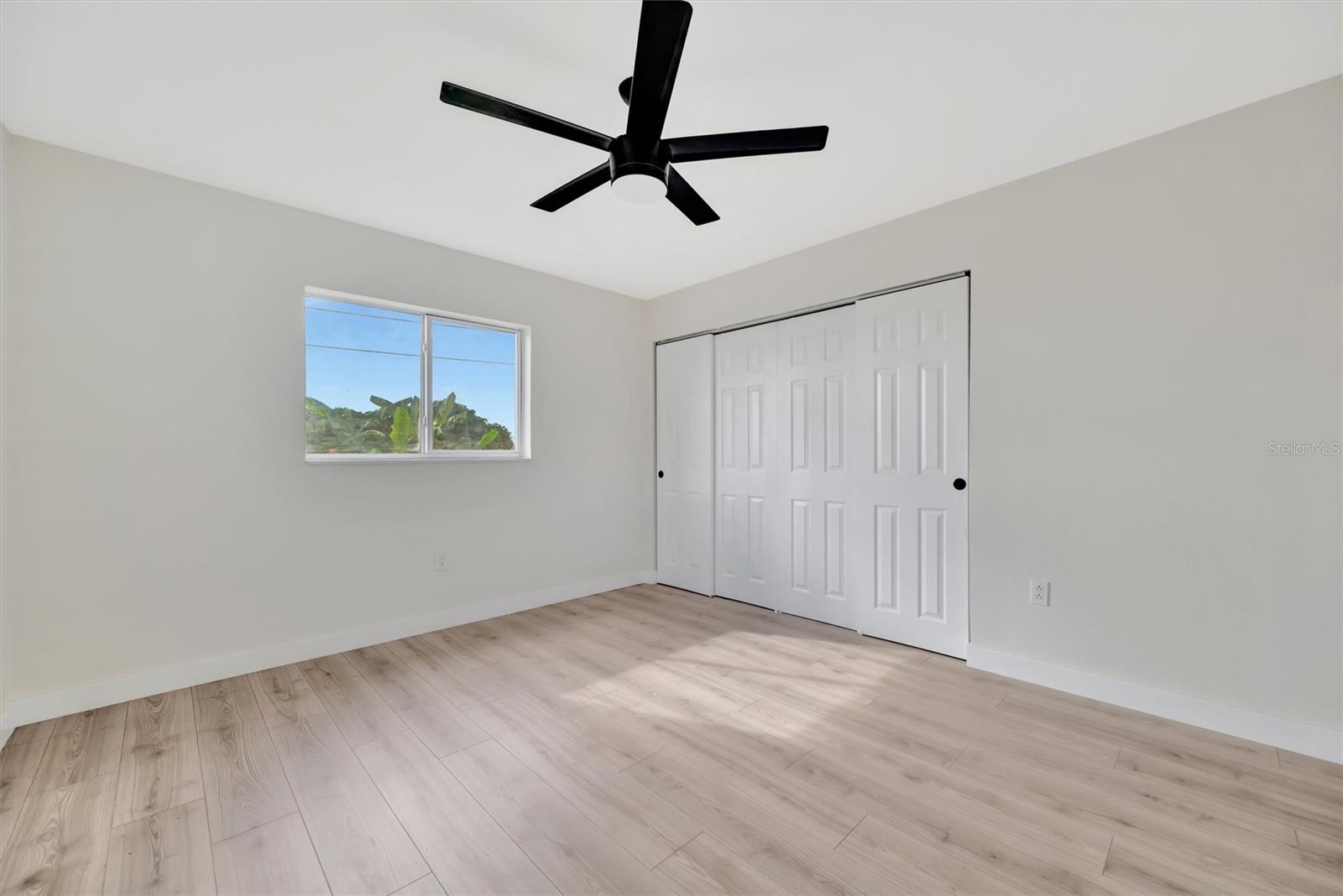 Image 22 of 38 For 2420 16th Street W
