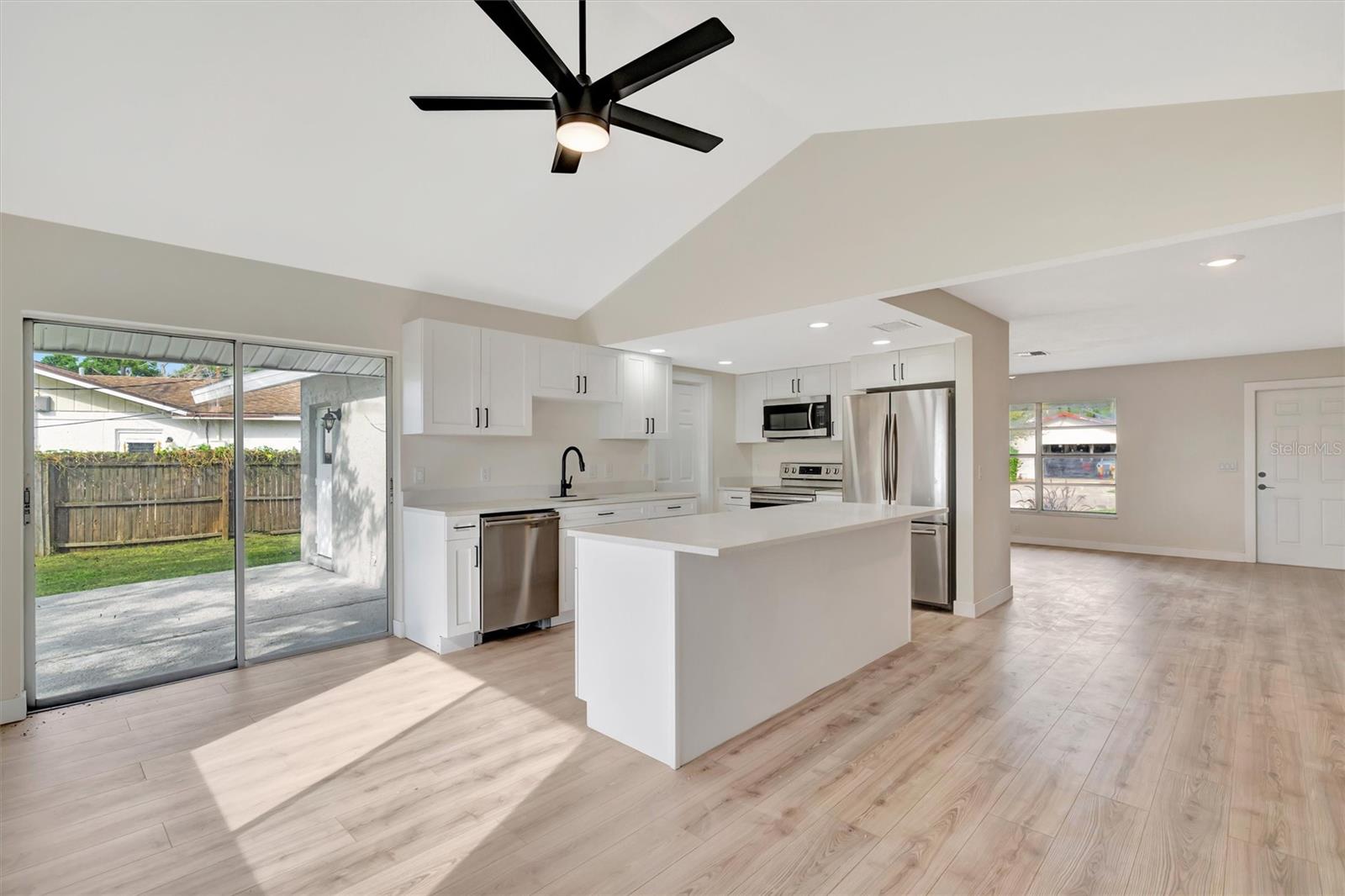 Image 8 of 38 For 2420 16th Street W
