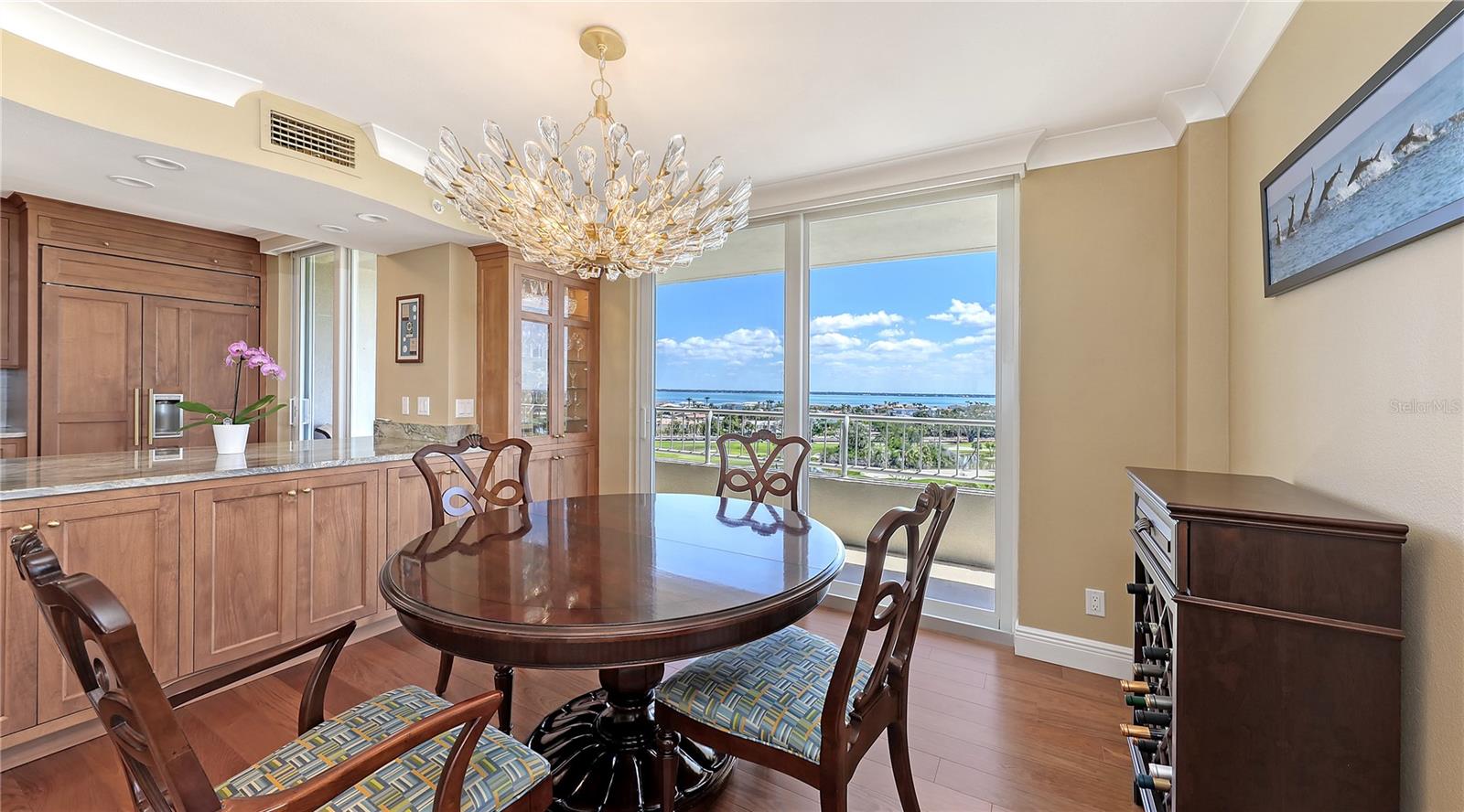 Image 17 of 71 For 775 Longboat Club Road 807