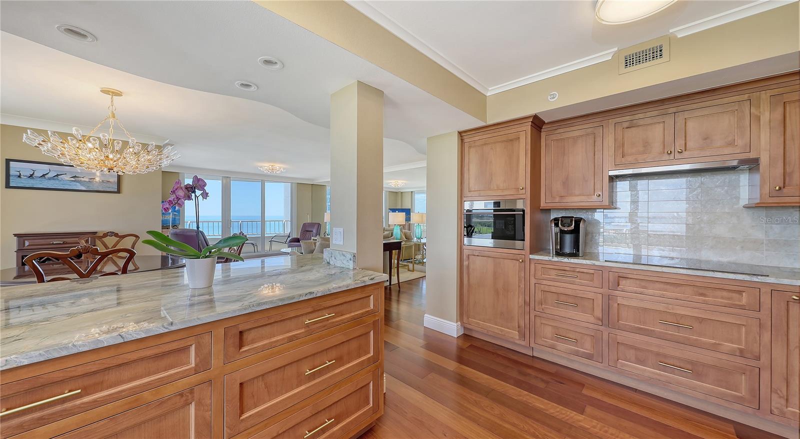 Image 26 of 71 For 775 Longboat Club Road 807