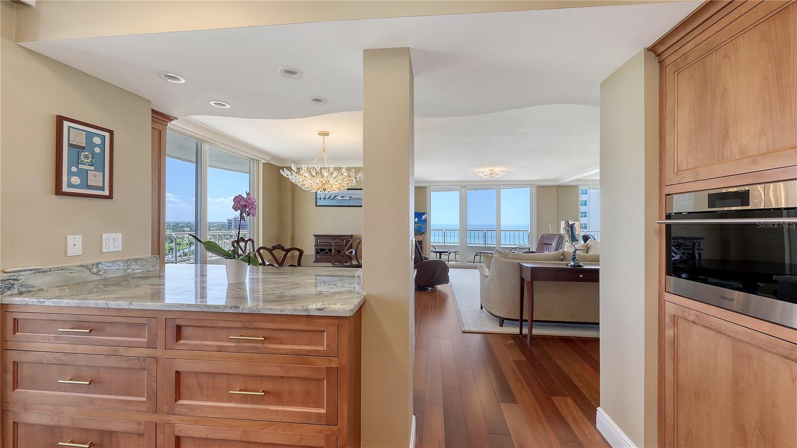 Image 28 of 71 For 775 Longboat Club Road 807