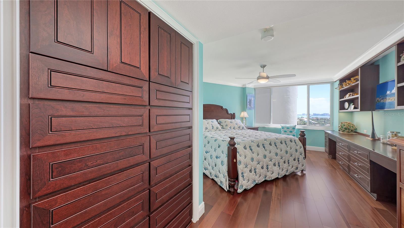 Image 29 of 71 For 775 Longboat Club Road 807