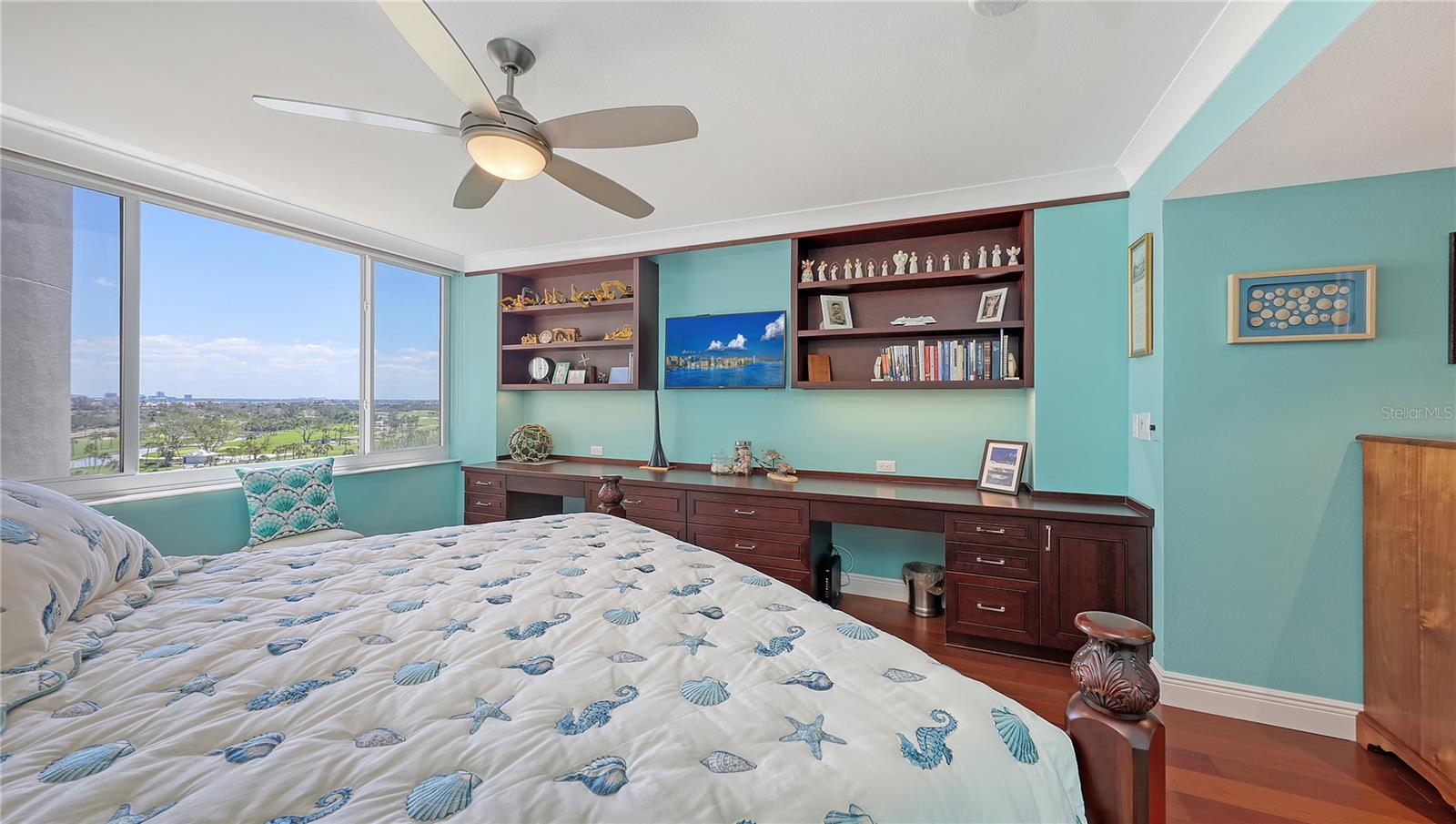 Image 31 of 71 For 775 Longboat Club Road 807