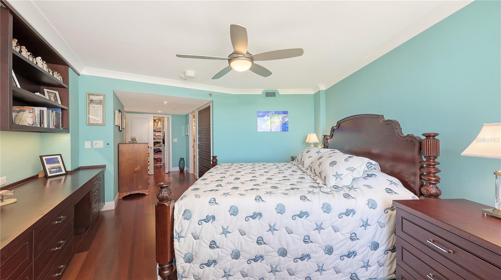 Image 32 of 71 For 775 Longboat Club Road 807